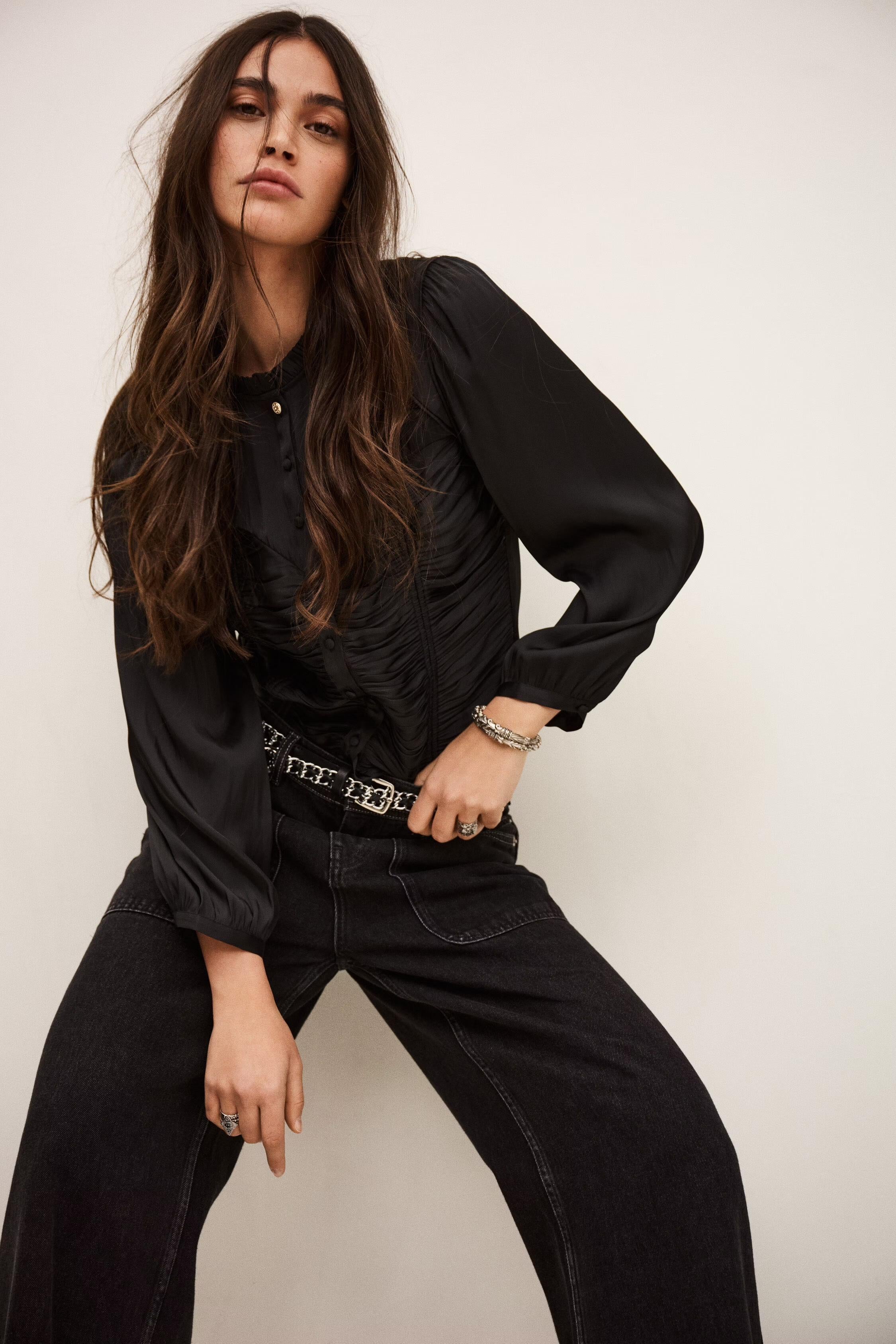 Fitted Satin-Finish Top Cimila Black