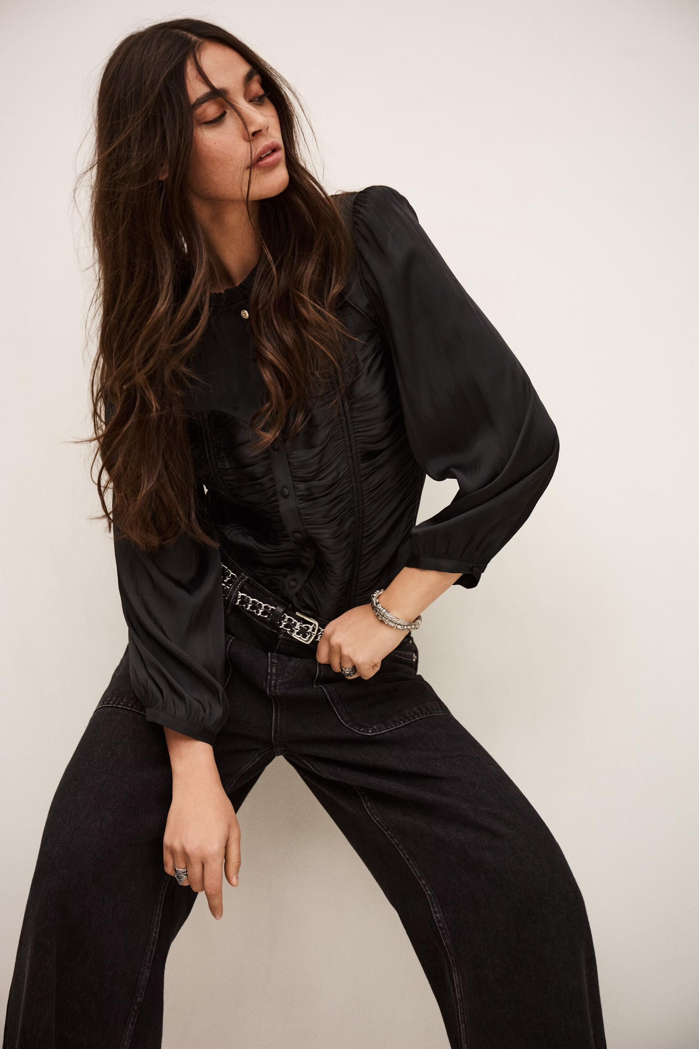 Fitted Satin-Finish Top Cimila Black