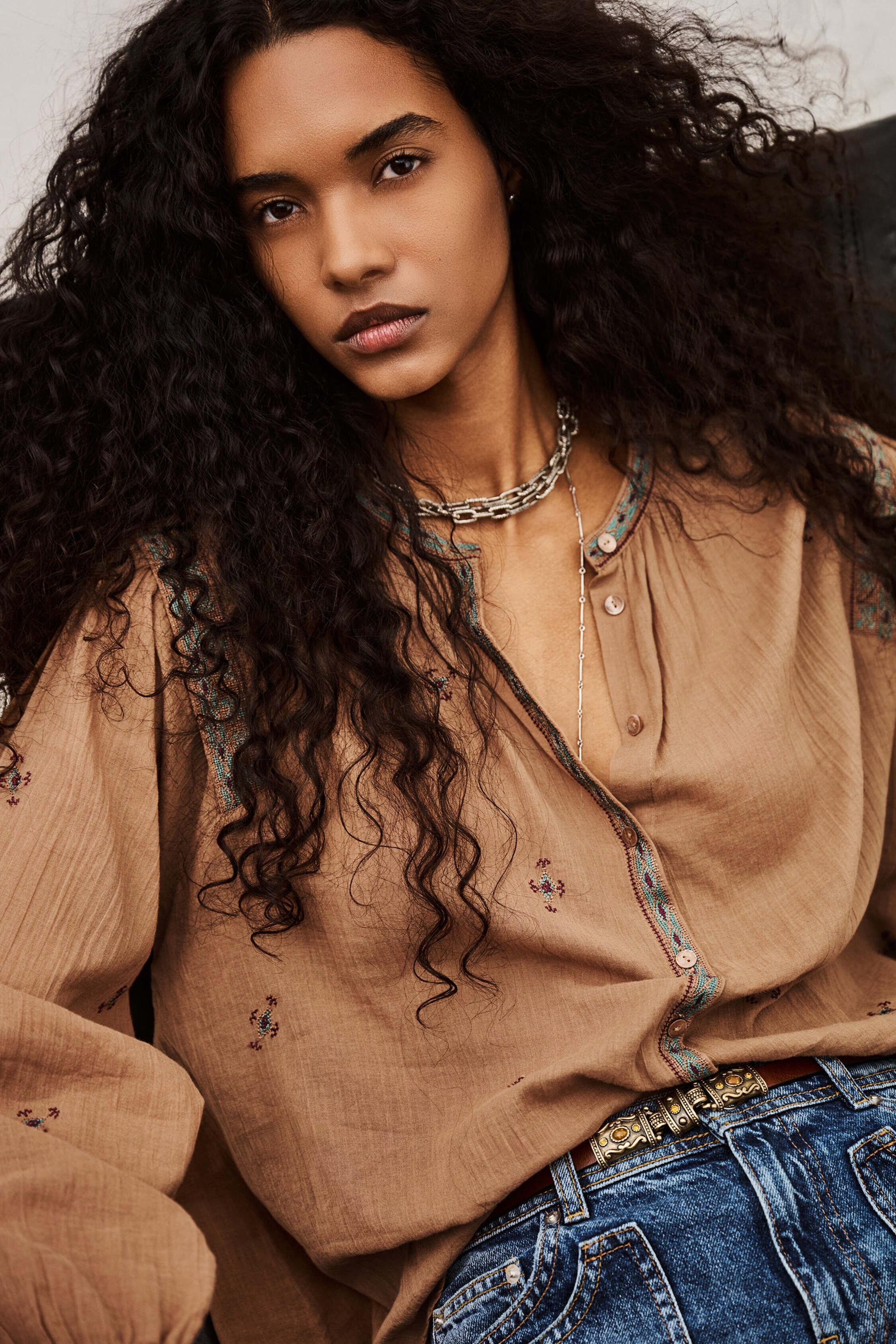 Embroidered Shirt Dalila Beige