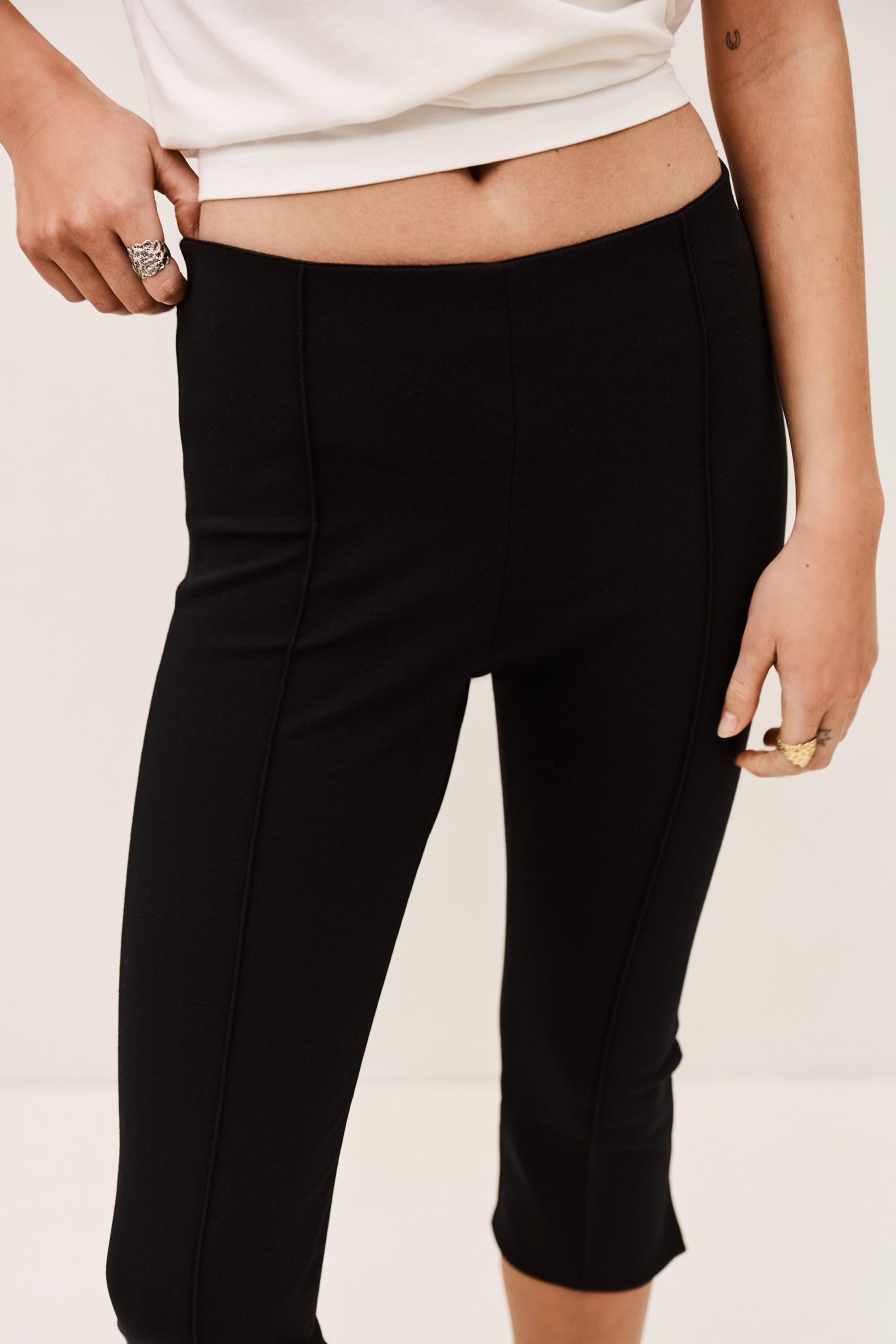 High-Waisted Pants Capria Black