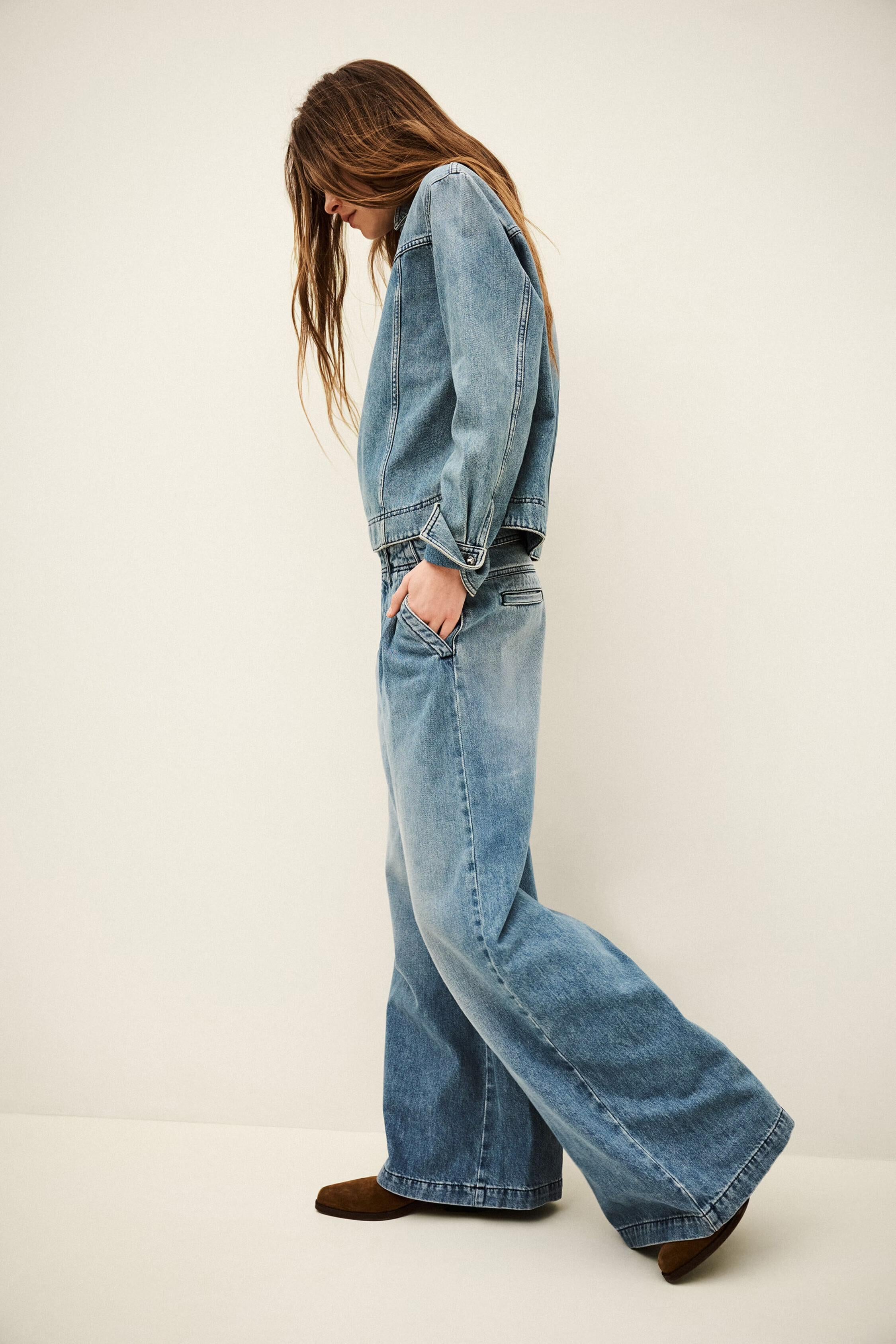 Jean Toby Blue
