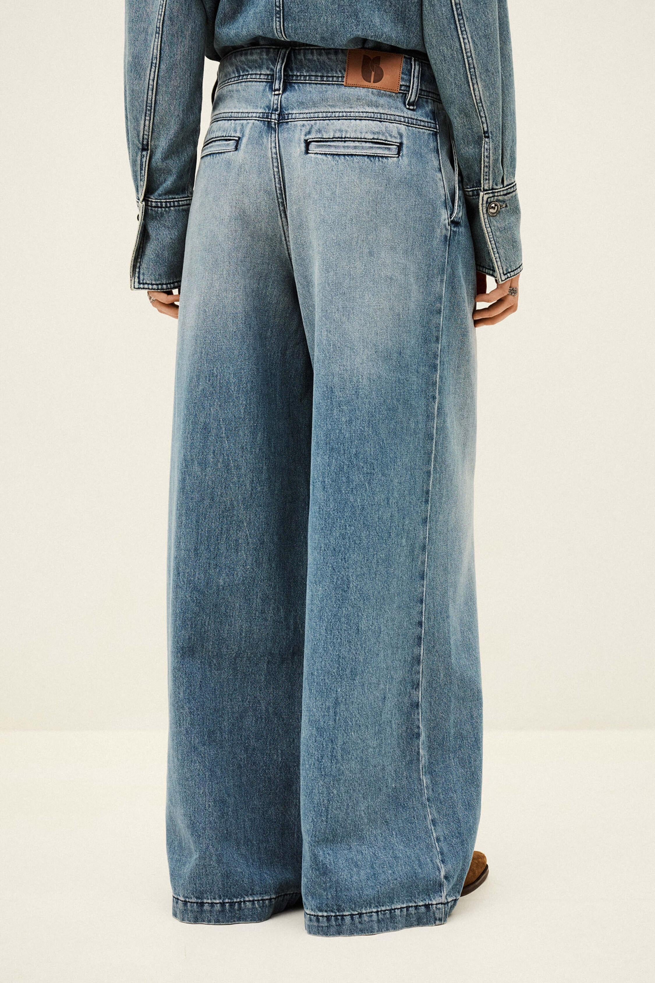 Jean Toby Blue