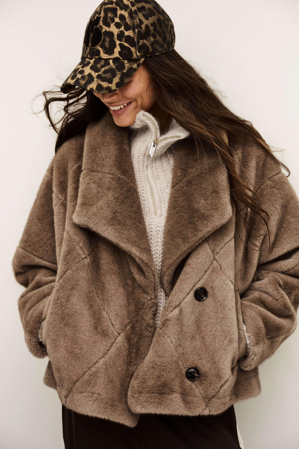 Faux Fur Coat Pinie Gray
