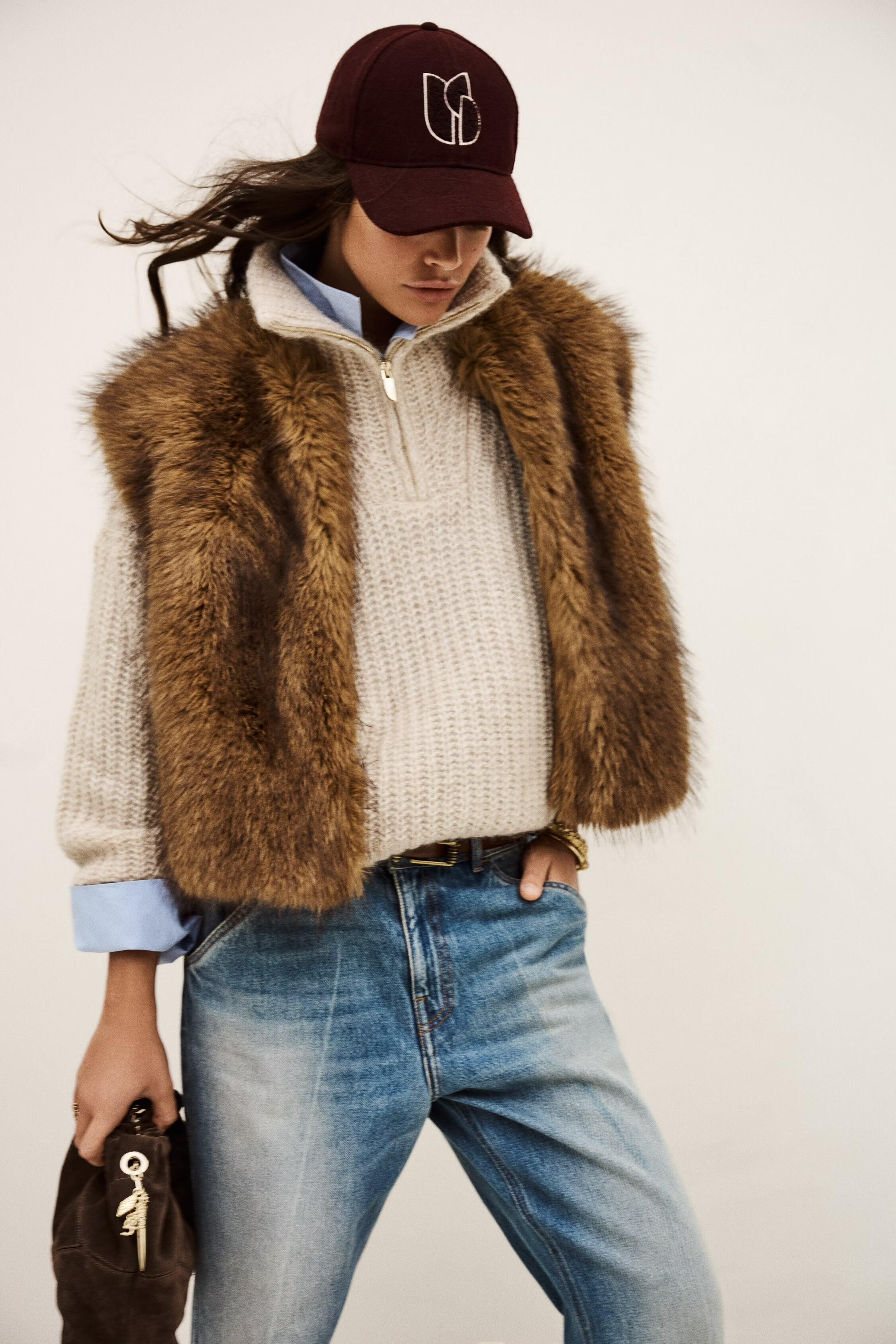 Loose-Fitting Sweater Beltane White
