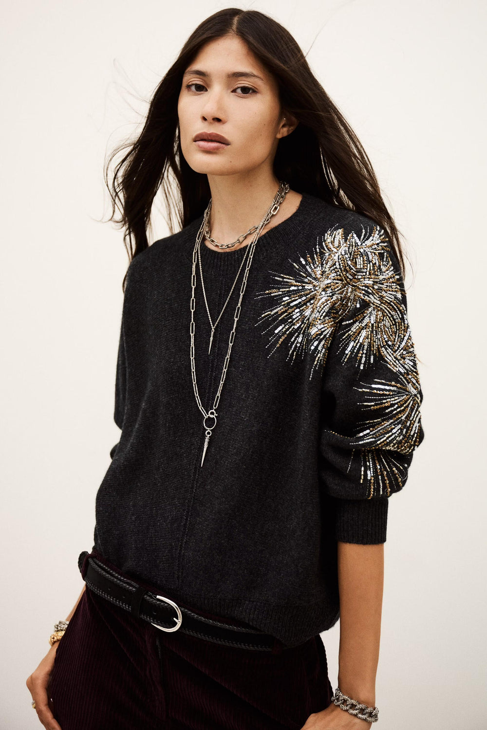 Embroidered Knit Pullover Chor Gray