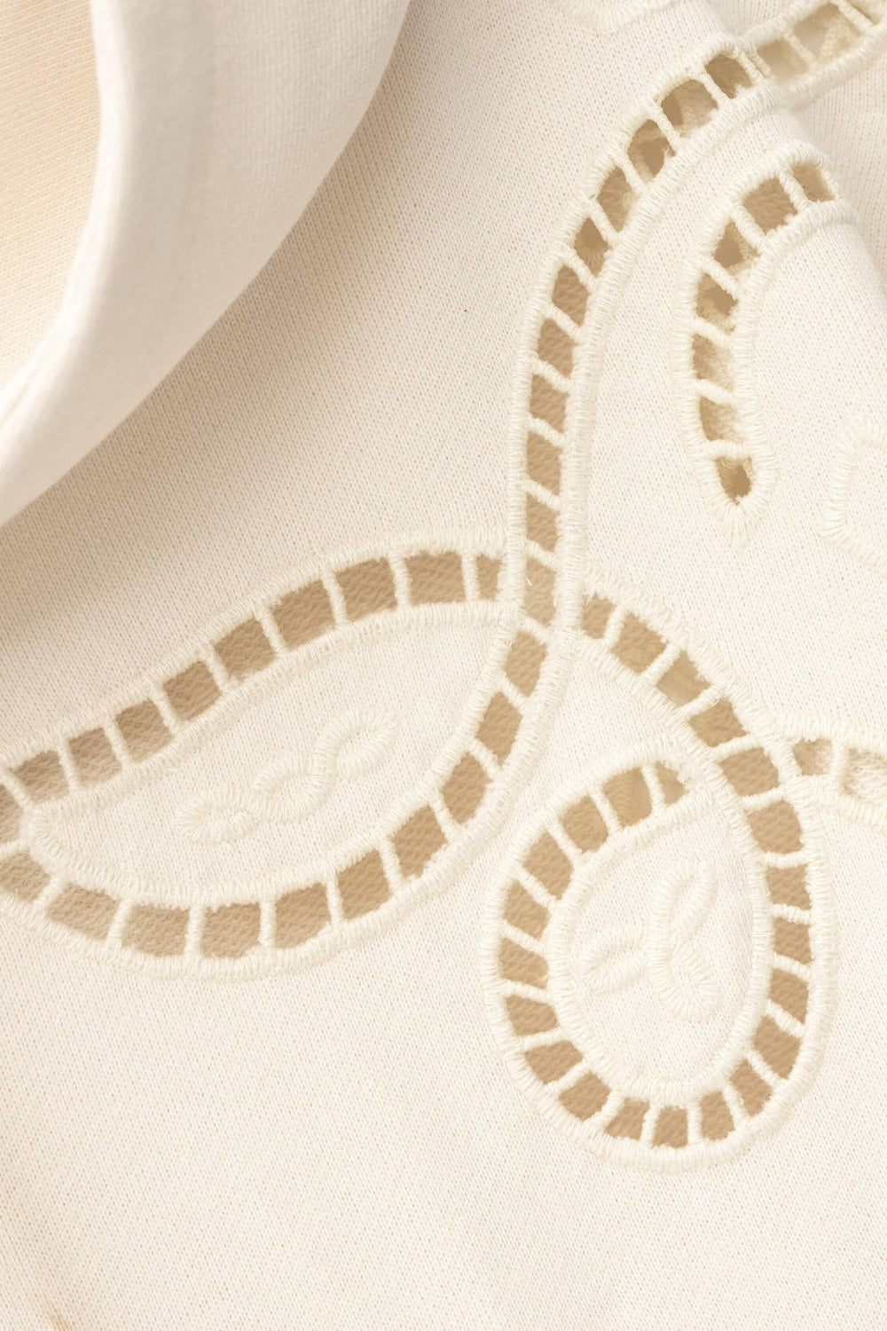 Embroidered Hoodie Beni Off-White