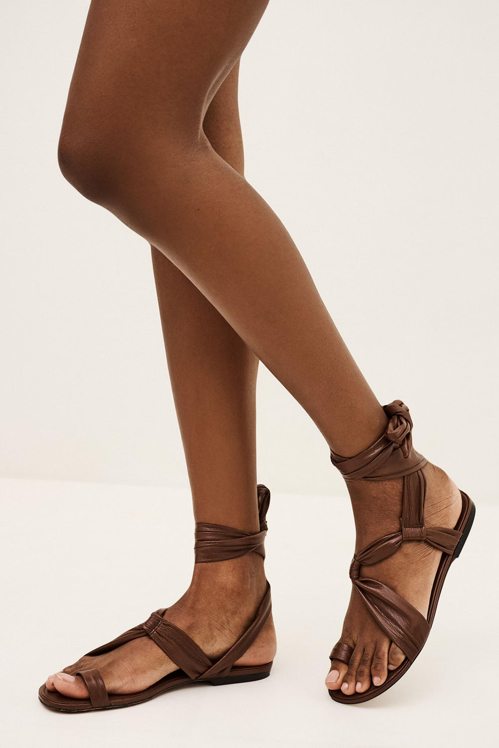 Flat Knotted Sandals Covilla Brown