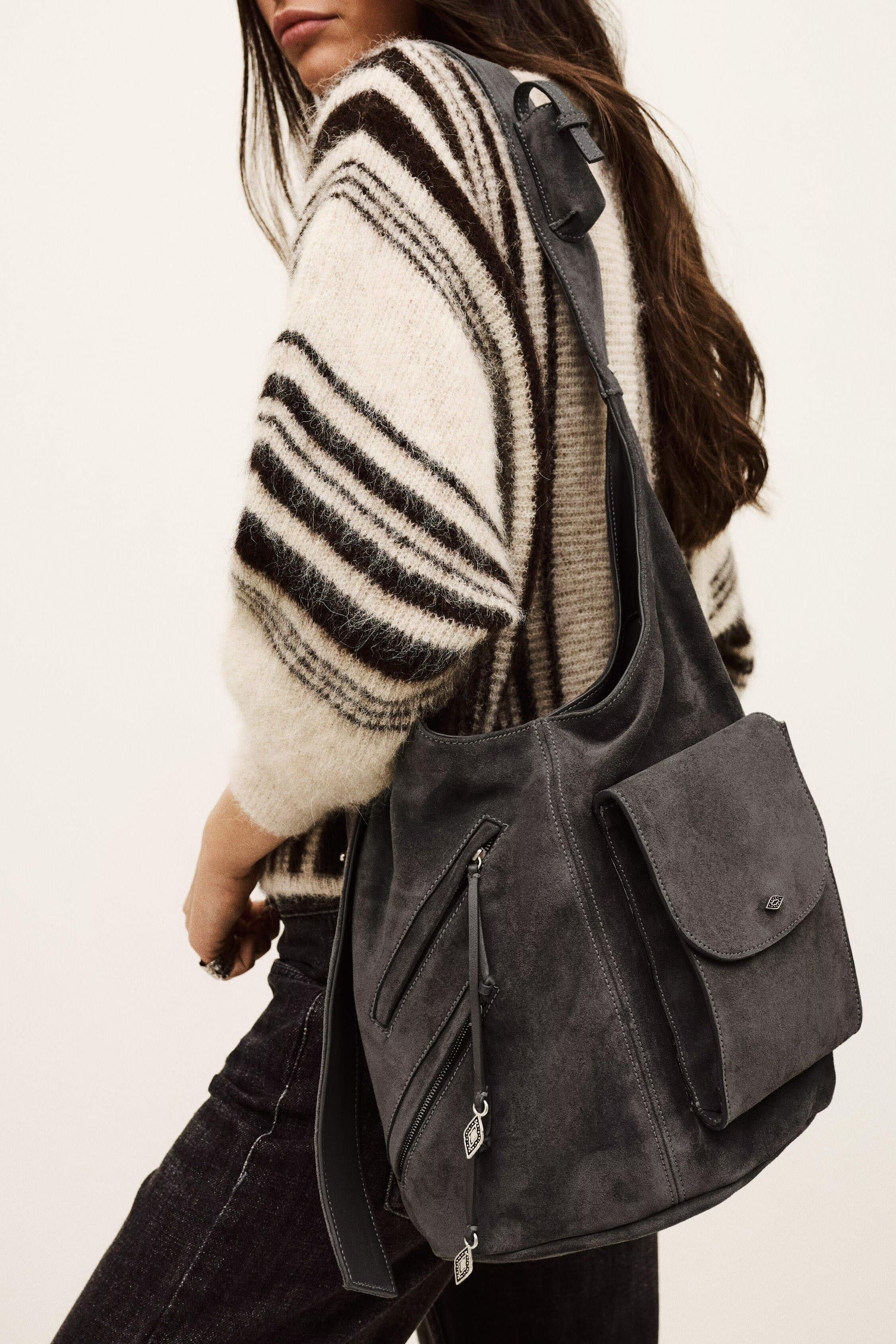 Multi-Pocket Bucket Bag Youyou Gray