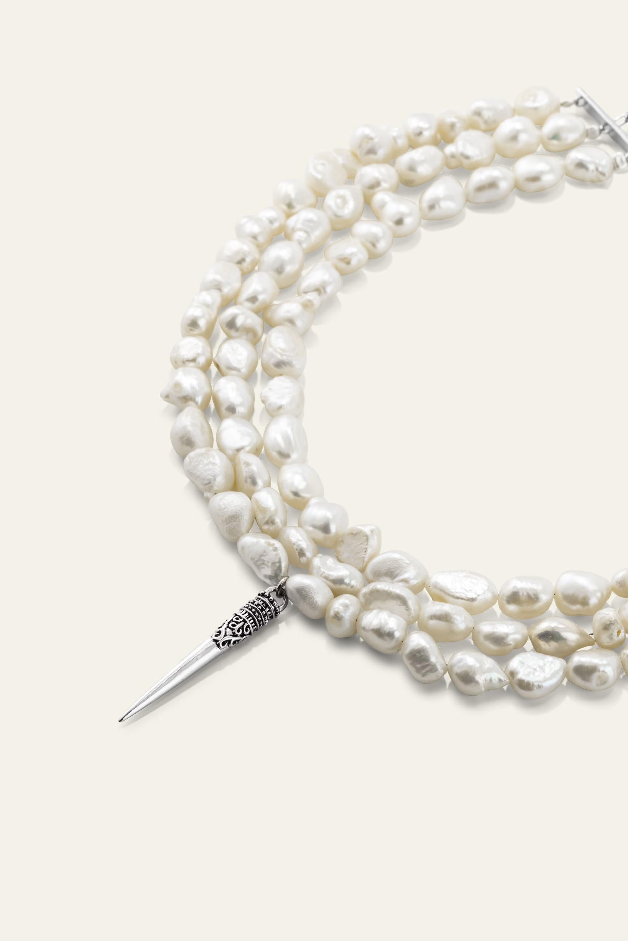 Pearlnecklace Blanca Gray